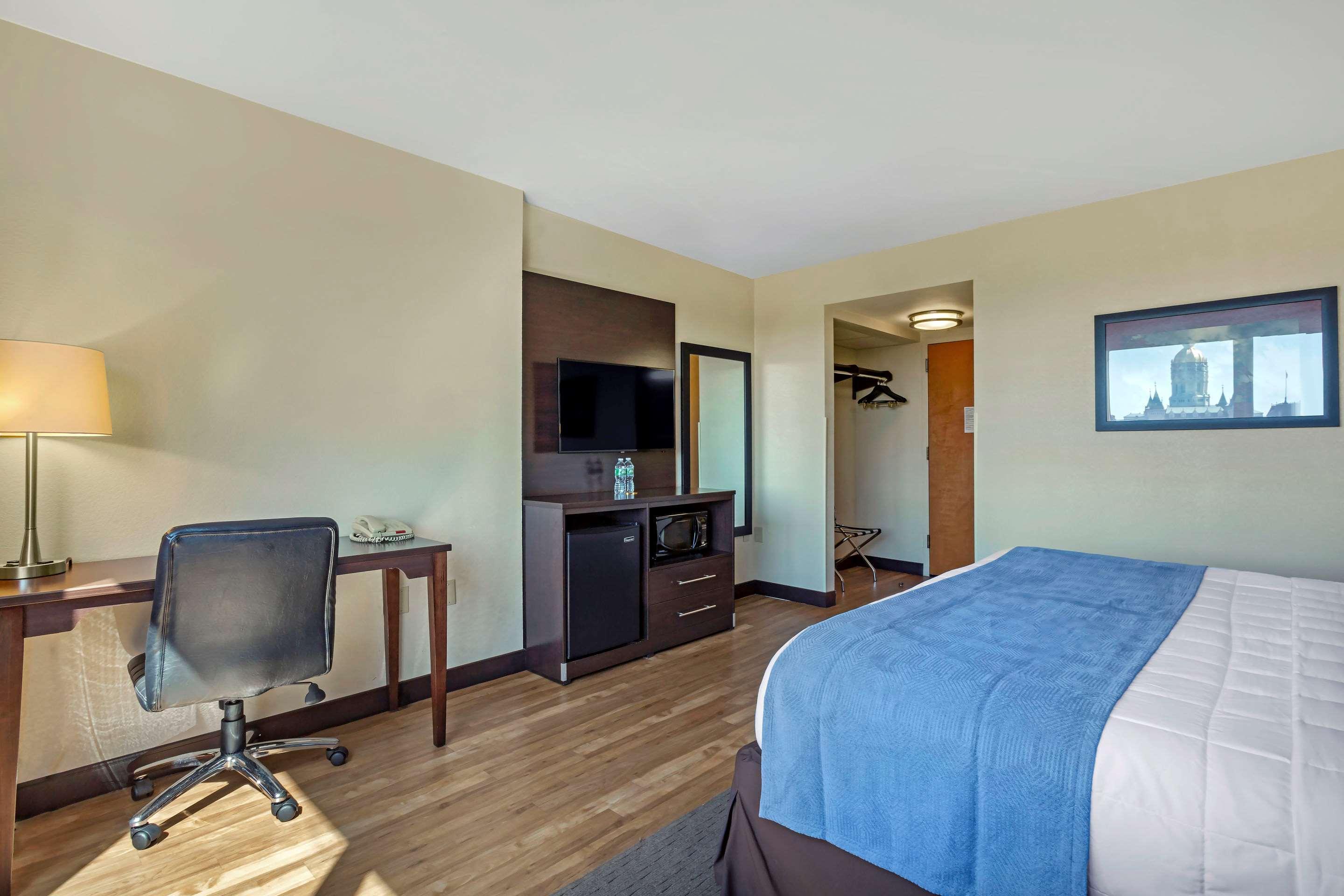 The Capitol Hotel Hartford Extérieur photo
